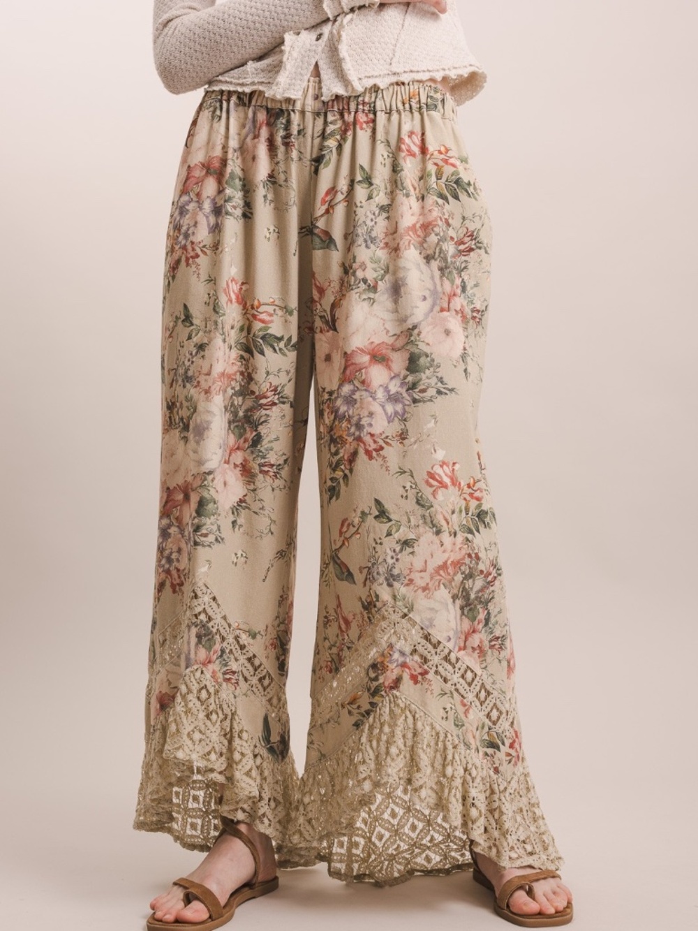 Bluevelvet Floral Print Stretchy Waist Lace Trim Wide Leg Pants - Picture 4 of 8